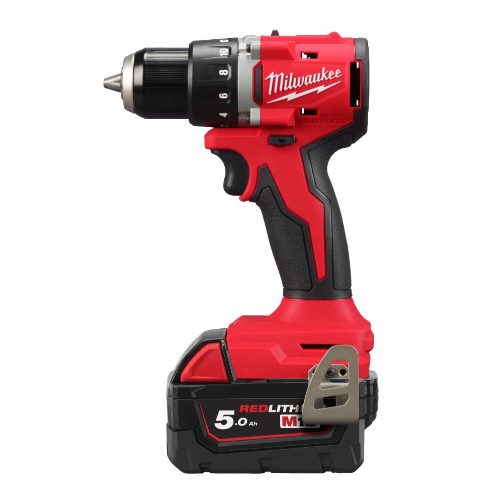 Milwaukee M18 BLDDRC-502C akkuporakone — 2 × 5,0 Ah akut ja laturi